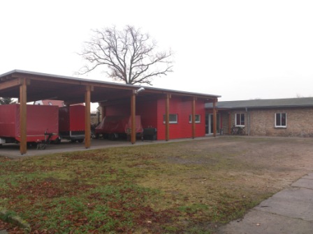 Gerätehaus und Fahrzeughalle der Ortsfeuerwehr Etzin